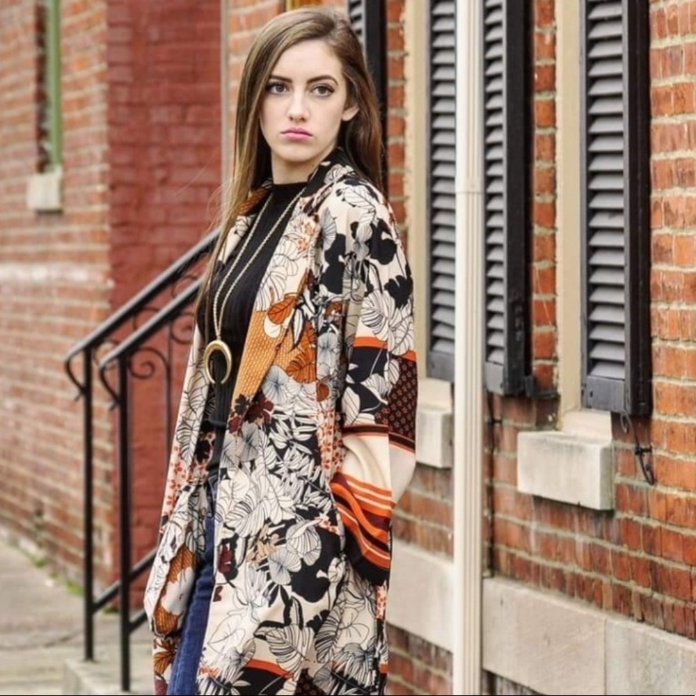 Last one Belted Floral jacket